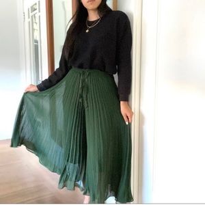 Zara Green Pleated Pants - Size L